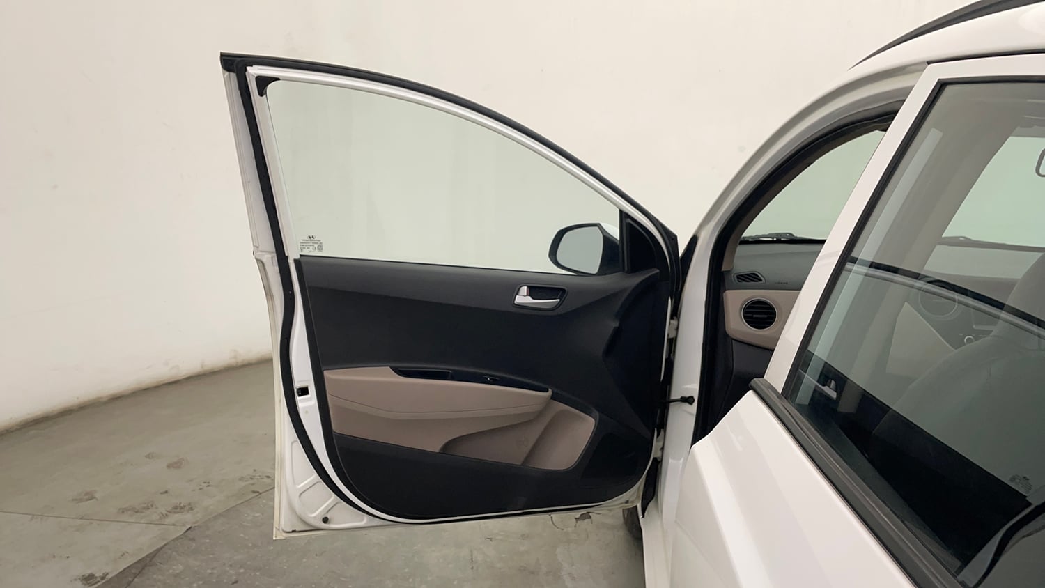 Used 2019 Hyundai Grand i10 Sportz 1.2 Kappa VTVT Petrol Manual interior LEFT FRONT DOOR OPEN VIEW