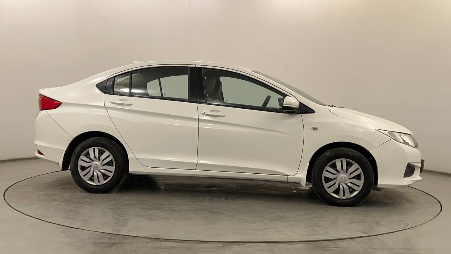 Used 2016 Honda City SV Petrol Manual exterior RIGHT SIDE VIEW
