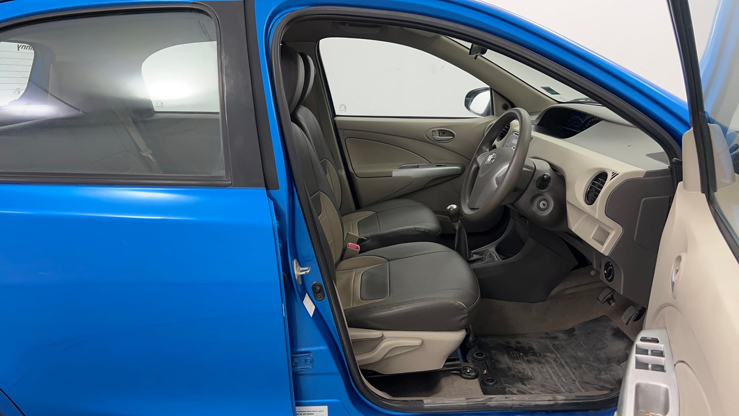 Used 2015 Toyota Etios Liva V Petrol Manual interior RIGHT SIDE FRONT DOOR CABIN VIEW