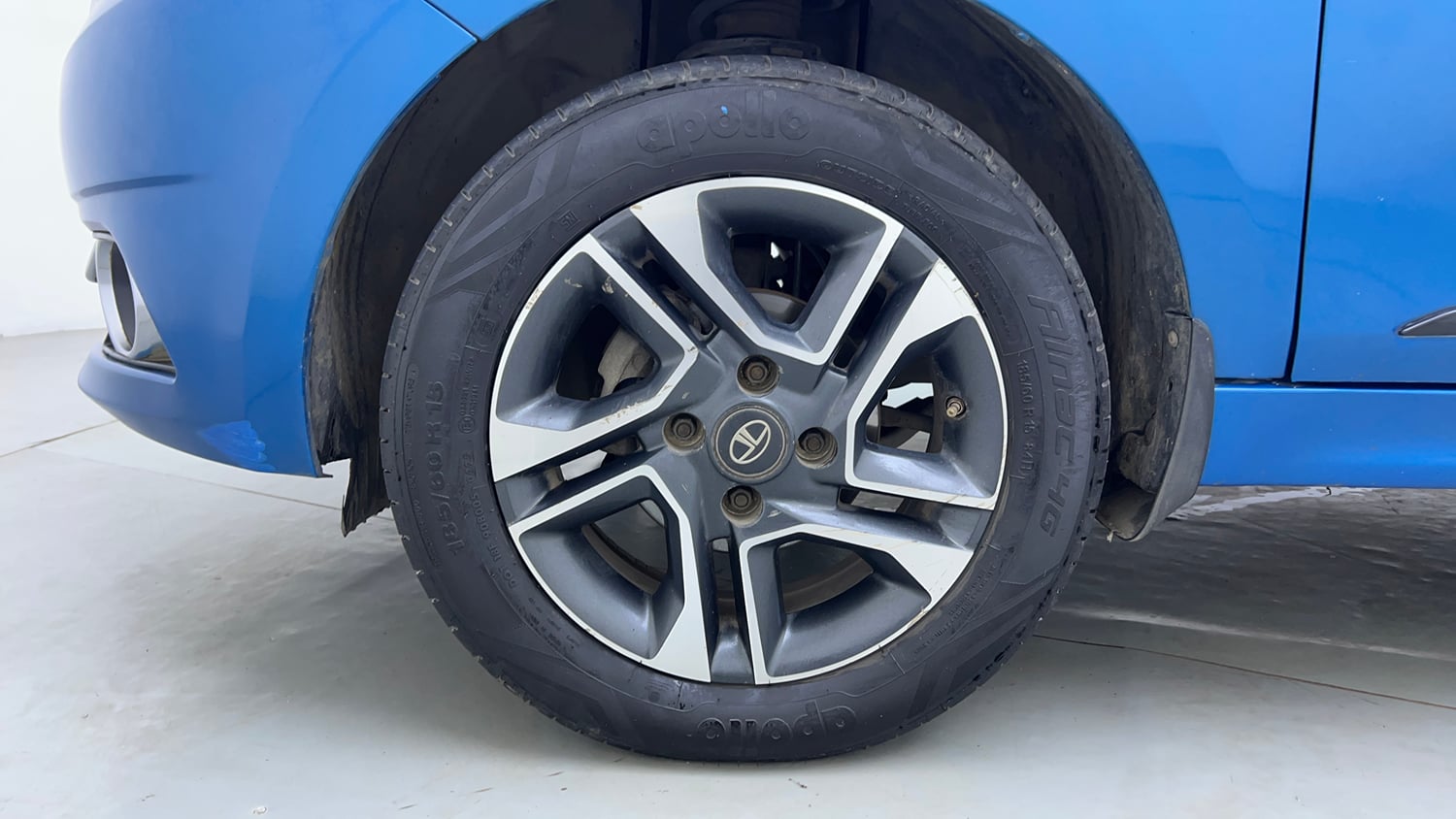 Used 2019 Tata Tiago Revotron XZA Plus Petrol Automatic tyres LEFT FRONT TYRE RIM VIEW