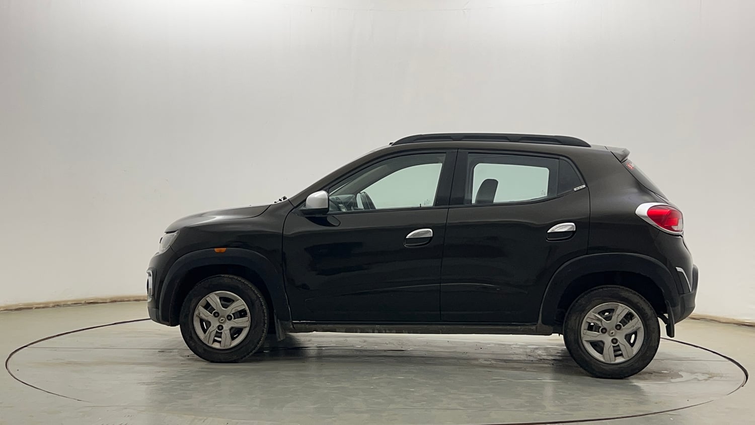 Used 2017 Renault Kwid RXT (O) 1.0 SCE Edition Petrol Manual exterior LEFT SIDE VIEW