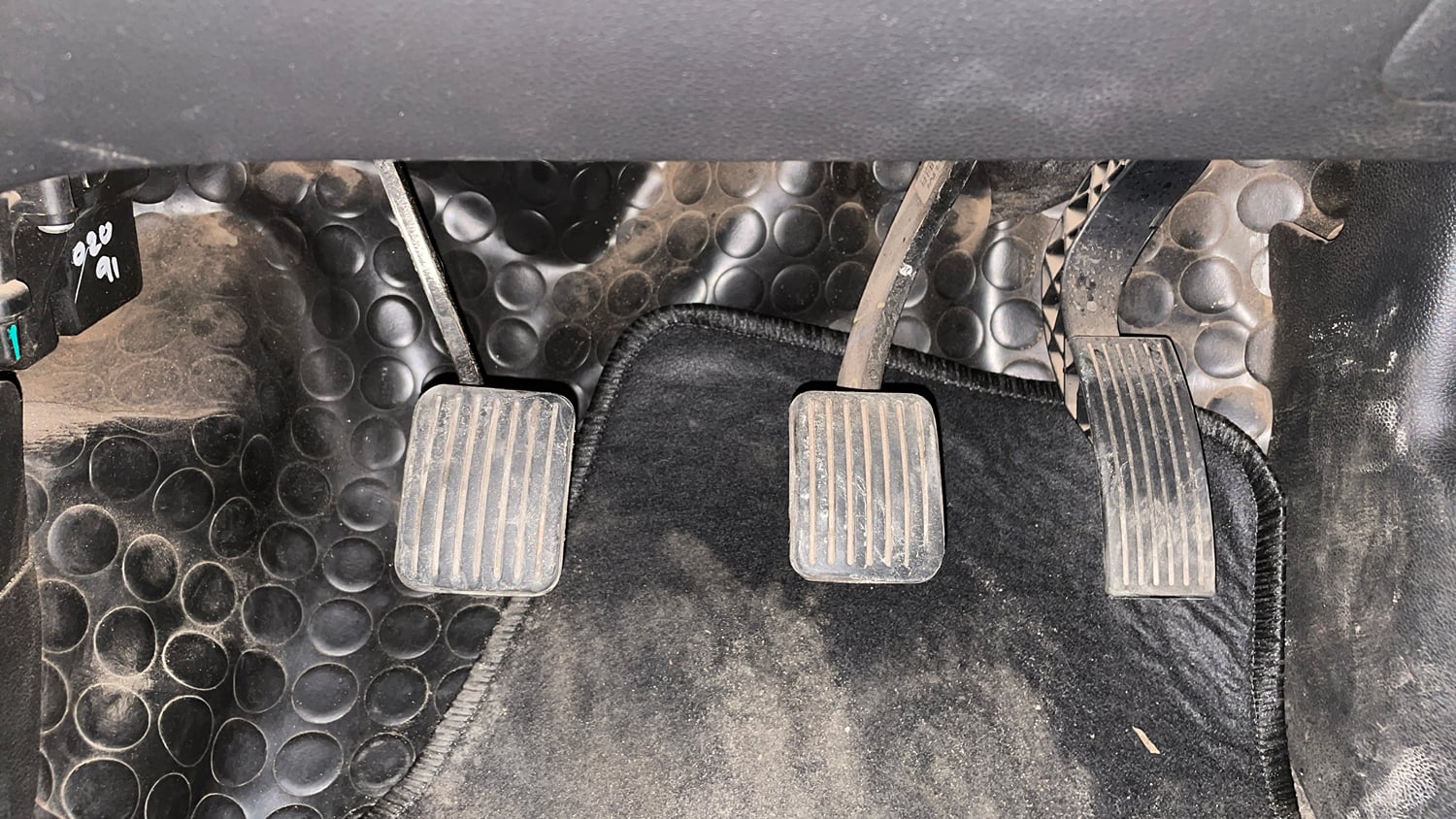 Used 2017 Hyundai Xcent SX 1.1 CRDi Diesel Manual interior PEDALS VIEW