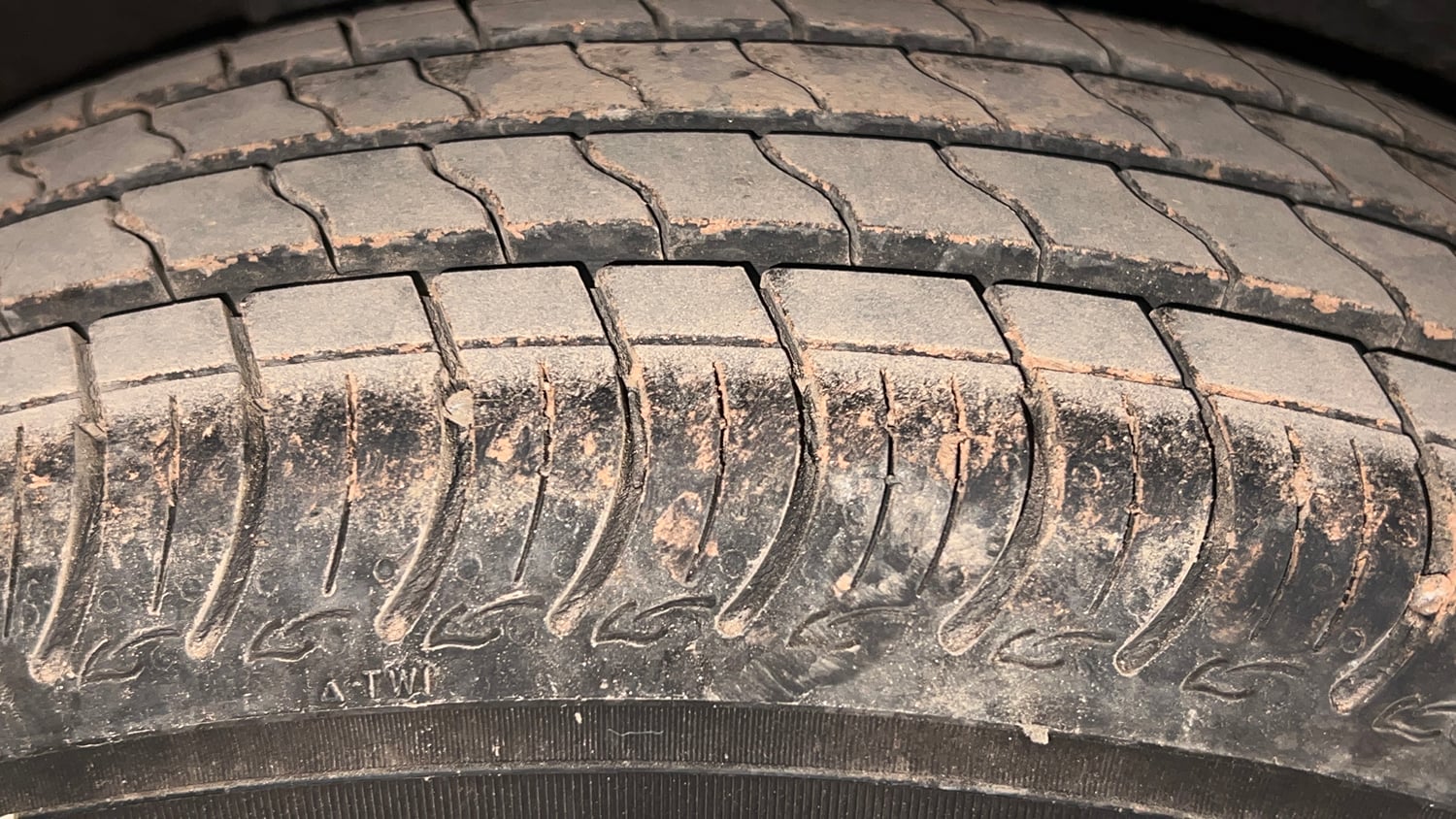 Used 2022 Maruti Suzuki S-Presso VXi (O) Petrol Manual tyres RIGHT REAR TYRE TREAD VIEW