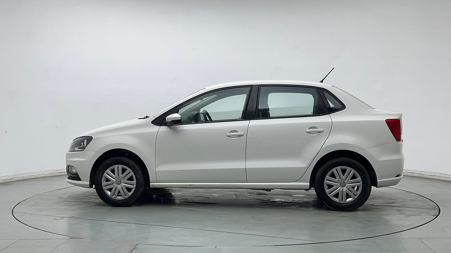 Used 2019 Volkswagen Ameo  1.0 Trendline Petrol + CNG(Outside Fitted) Petrol+cng Manual exterior LEFT SIDE VIEW