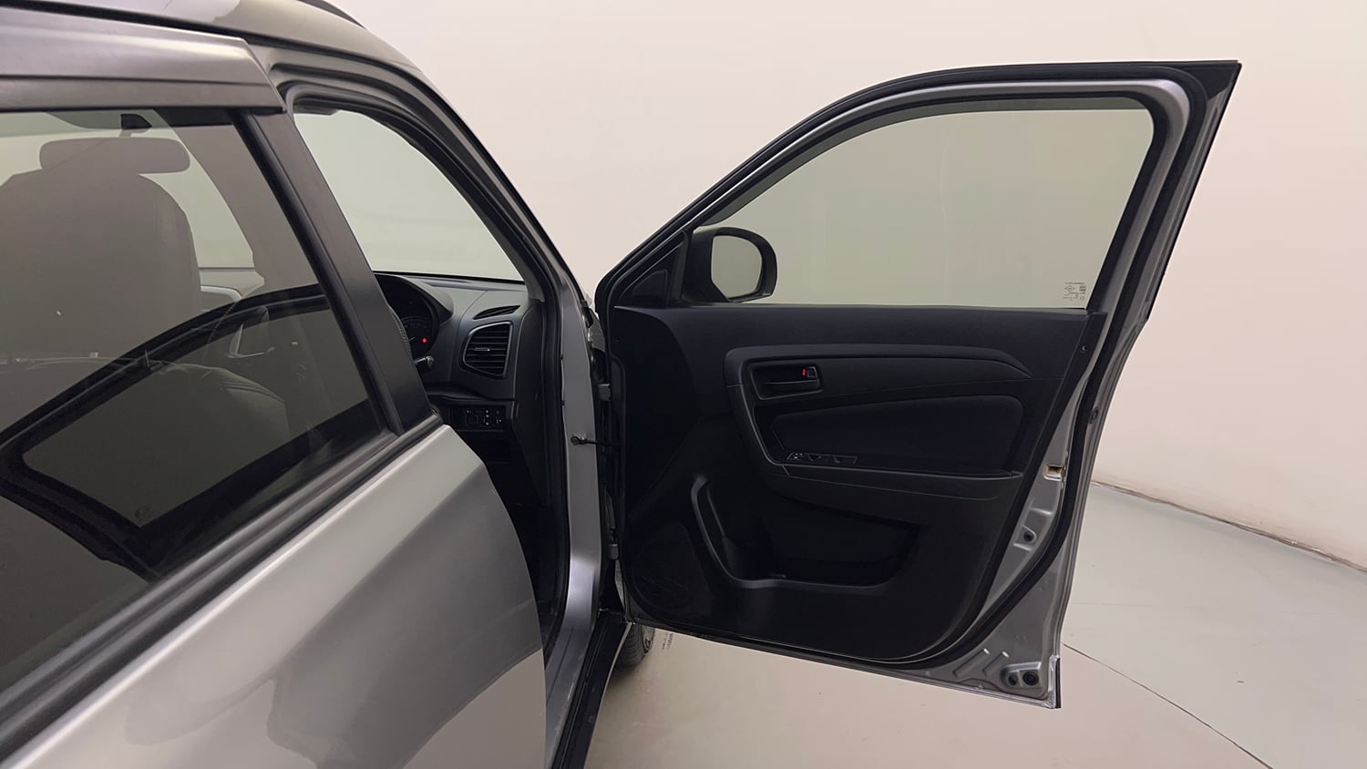 Used 2022 maruti-suzuki Vitara Brezza VXi Petrol Manual interior RIGHT FRONT DOOR OPEN VIEW