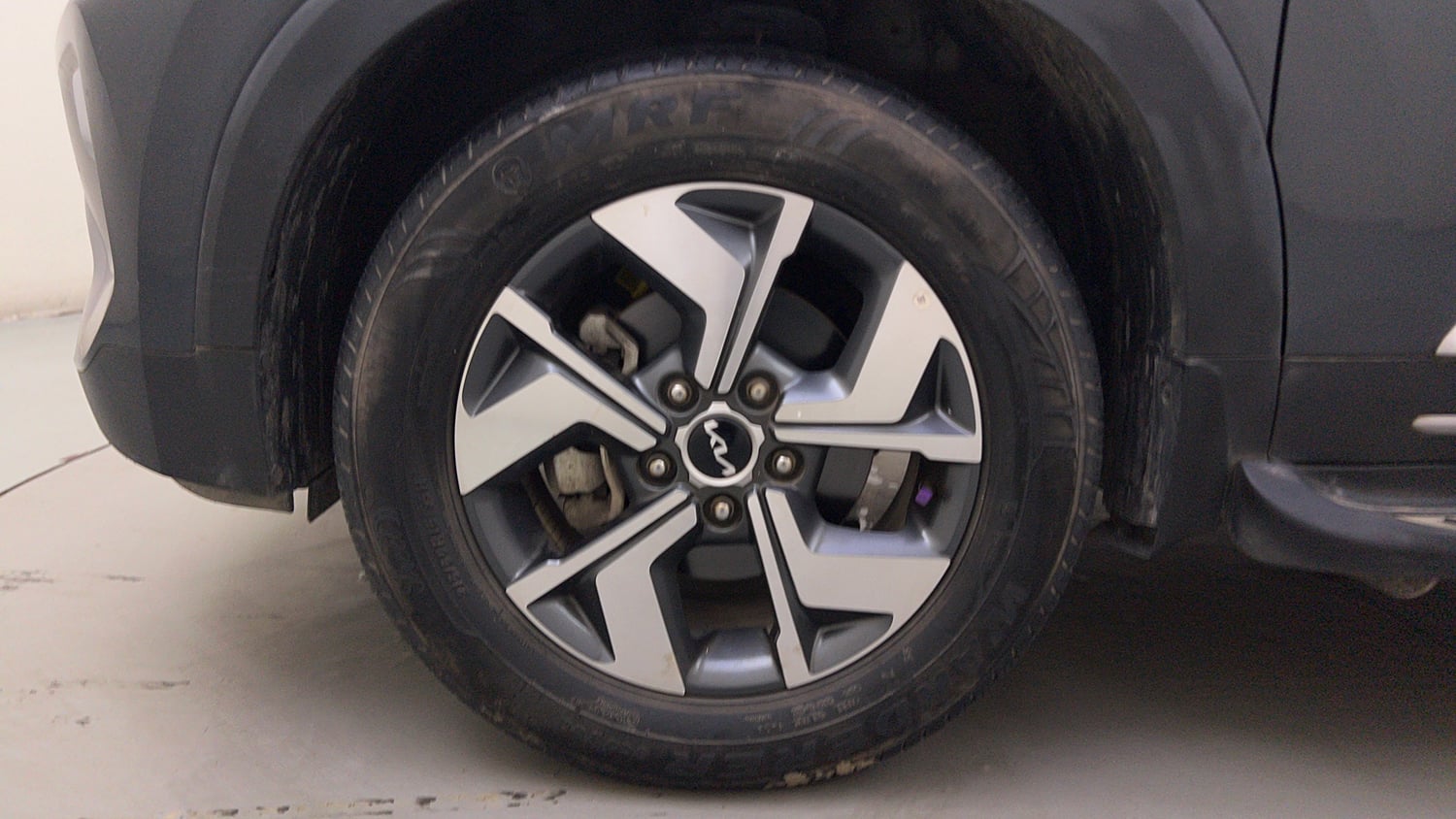 Used 2023 Kia Sonet HTX 1.0 Turbo Petrol DCT Petrol Automatic tyres LEFT FRONT TYRE RIM VIEW