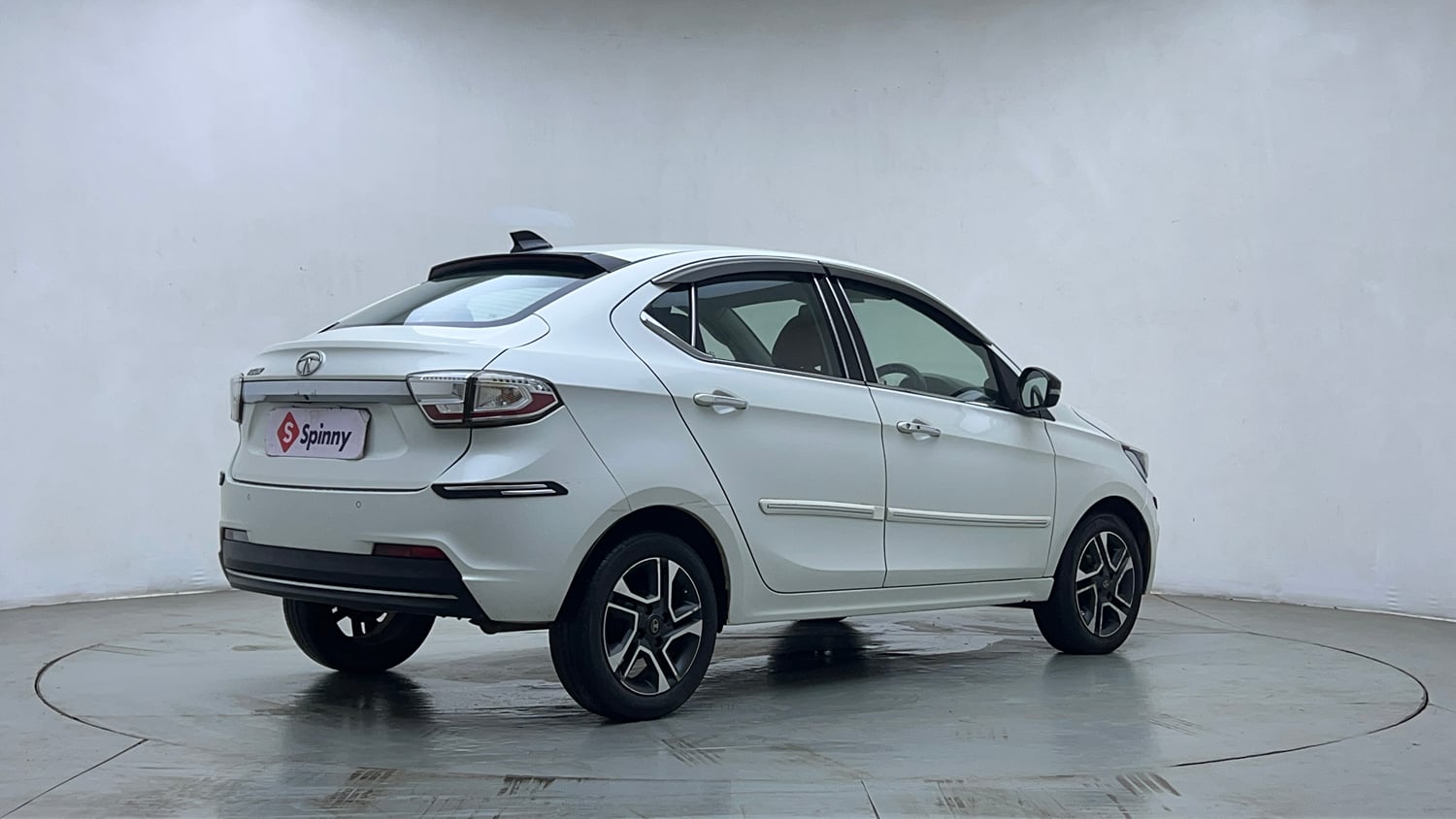 Used 2020 Tata Tigor XZA Plus Petrol Automatic exterior RIGHT REAR CORNER VIEW