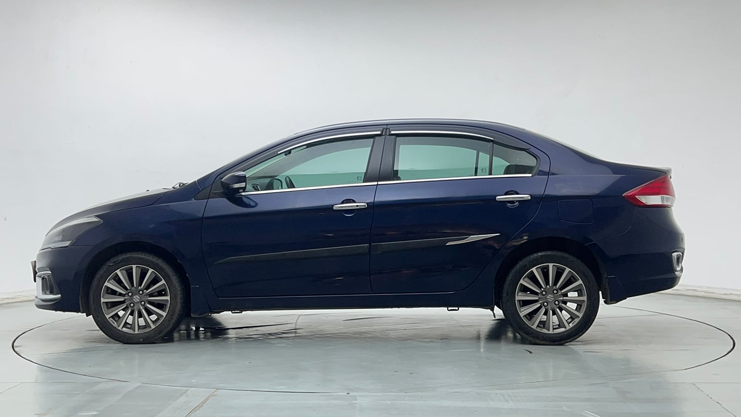 Used 2023 Maruti Suzuki Ciaz Alpha 1.5 Petrol Manual exterior LEFT SIDE VIEW