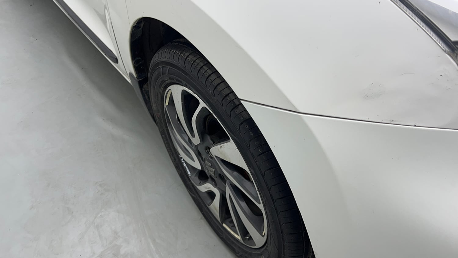 Used 2019 Maruti Suzuki Baleno Zeta Petrol Manual dents MINOR DENT