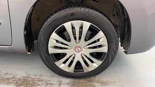 Used 2016 Maruti Suzuki Wagon R VXI Petrol Manual tyres RIGHT FRONT TYRE RIM VIEW