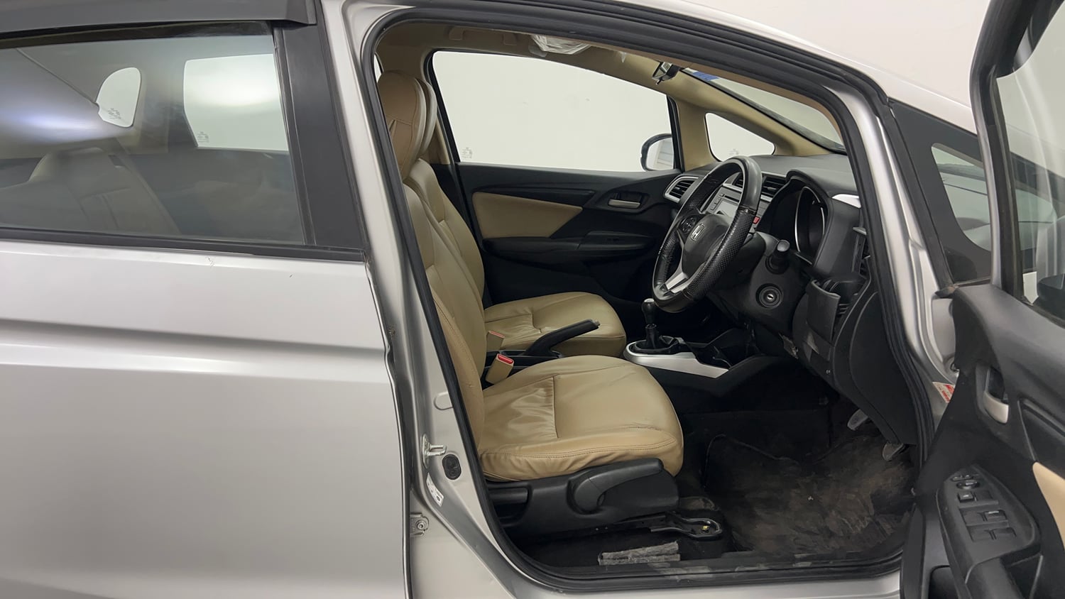 Used 2015 Honda Jazz SV Petrol Petrol Manual interior RIGHT SIDE FRONT DOOR CABIN VIEW
