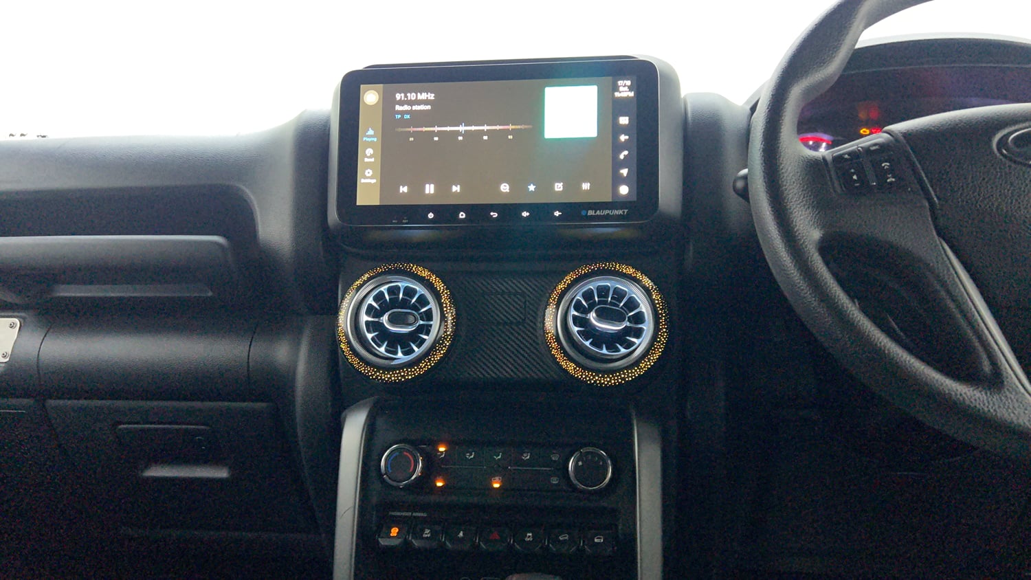 Used 2022 mahindra Thar LX Hard Top Petrol AT 4WD Petrol Automatic interior MUSIC SYSTEM & AC CONTROL VIEW