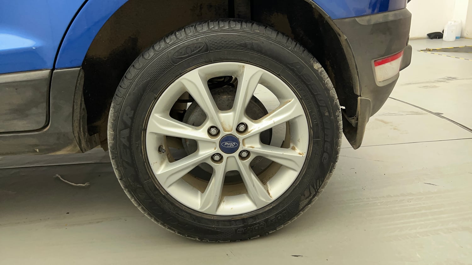 Used 2017 Ford EcoSport Titanium 1.5L TDCi Diesel Manual tyres LEFT REAR TYRE RIM VIEW