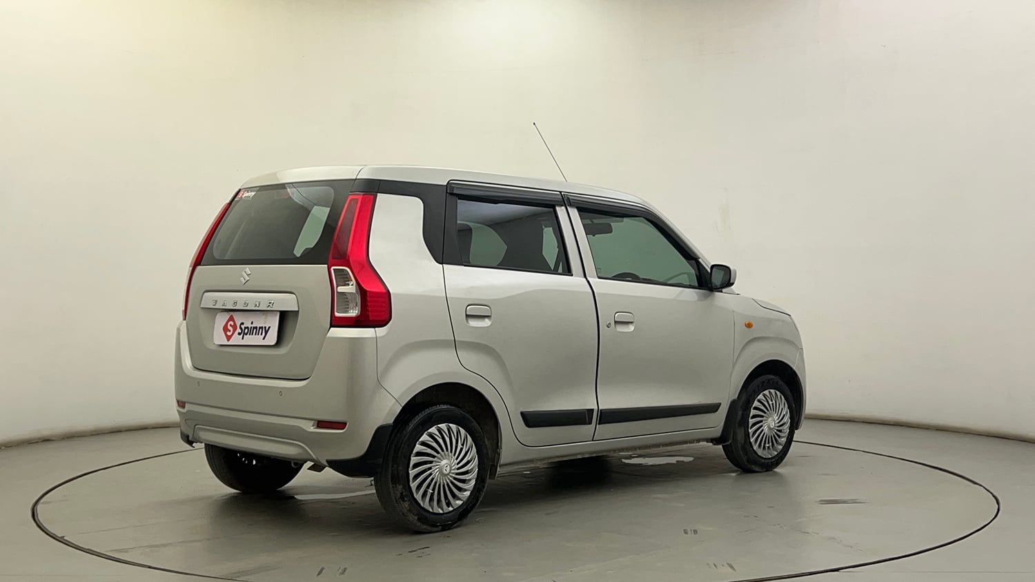 Used 2023 Maruti Suzuki Wagon R VXI 1.0 CNG Cng Manual exterior RIGHT REAR CORNER VIEW