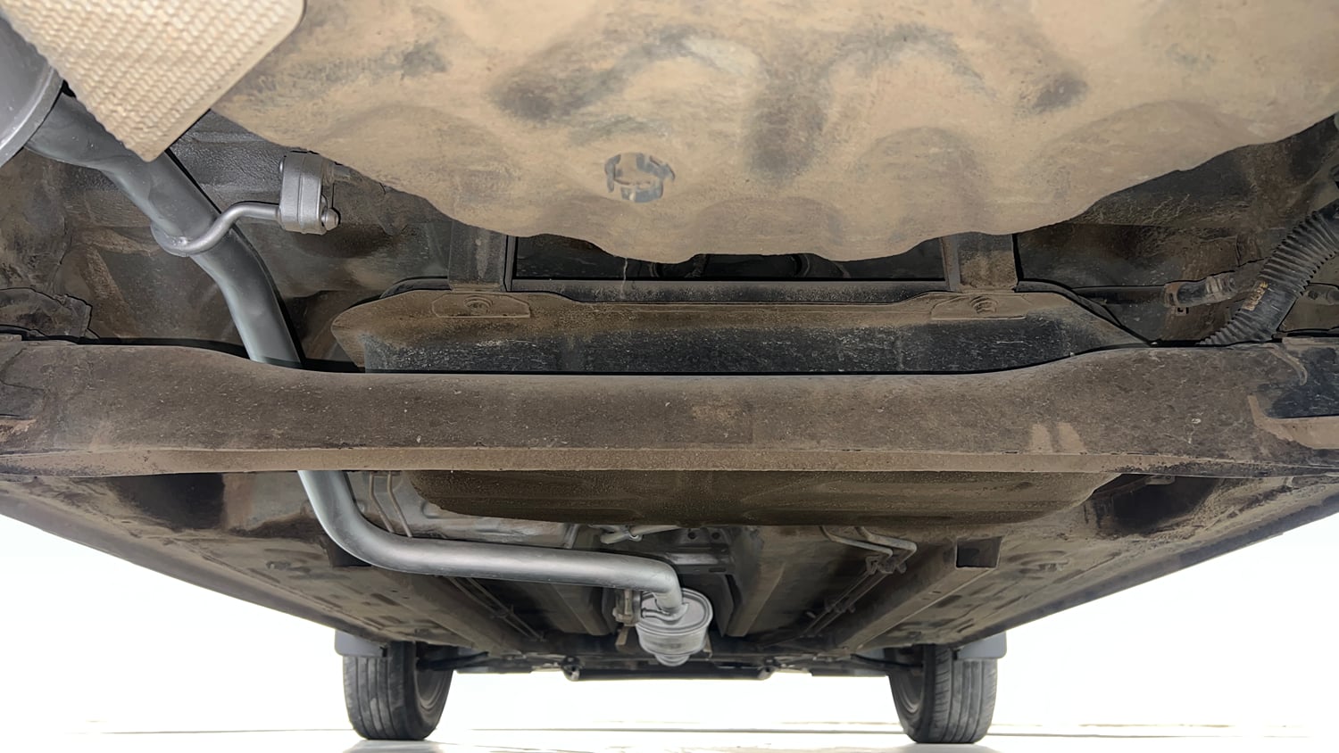 Used 2023 Renault Kiger RXZ Turbo CVT Petrol Automatic extra REAR UNDERBODY VIEW (TAKEN FROM REAR)