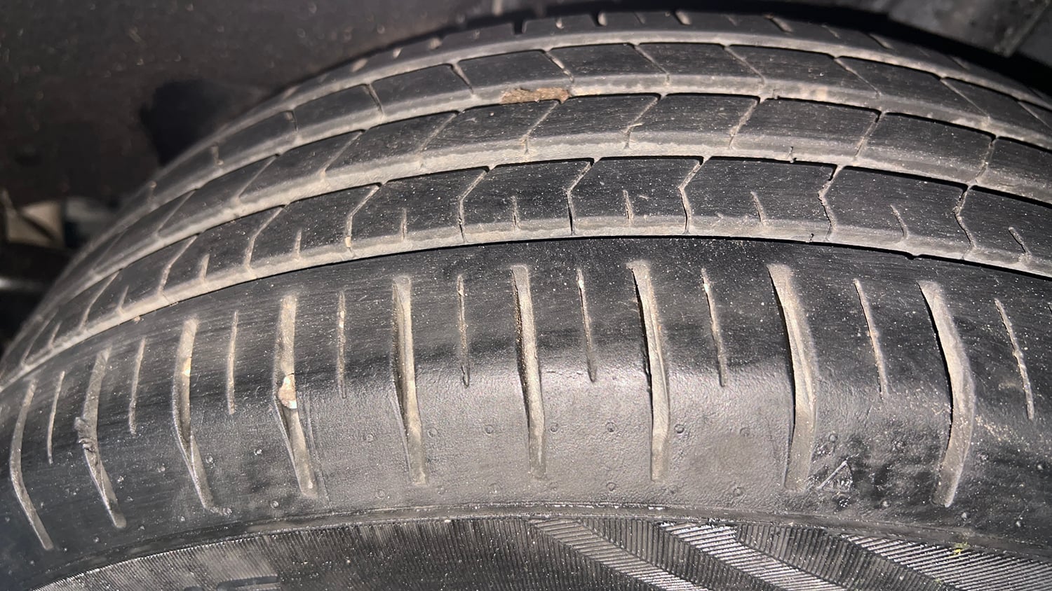 Used 2020 Maruti Suzuki Baleno Alpha Automatic Petrol Automatic tyres LEFT REAR TYRE TREAD VIEW