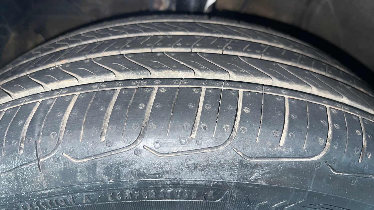 Used 2022 Maruti Suzuki Baleno Alpha Petrol Manual tyres LEFT FRONT TYRE TREAD VIEW