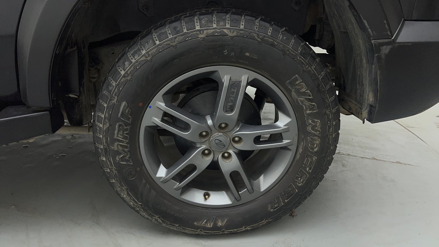 Used 2022 mahindra Thar LX Hard Top Petrol AT 4WD Petrol Automatic tyres LEFT REAR TYRE RIM VIEW