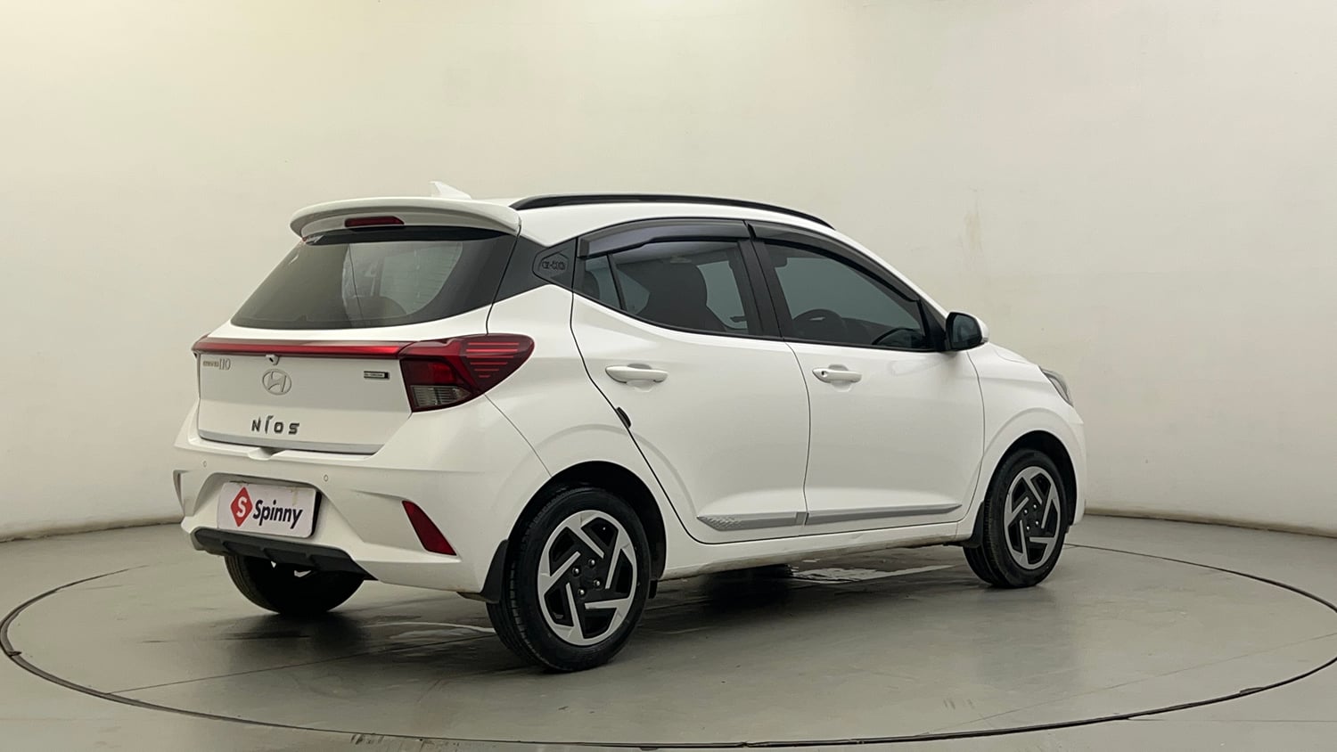 Used 2025 Hyundai Grand i10 Nios Sportz 1.2 Hy-CNG Duo Cng Manual exterior RIGHT REAR CORNER VIEW