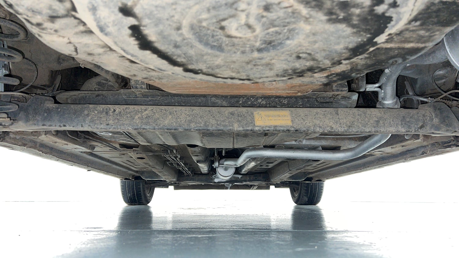 Used 2021 Tata Altroz XZ Petrol Petrol Manual extra REAR UNDERBODY VIEW (TAKEN FROM REAR)