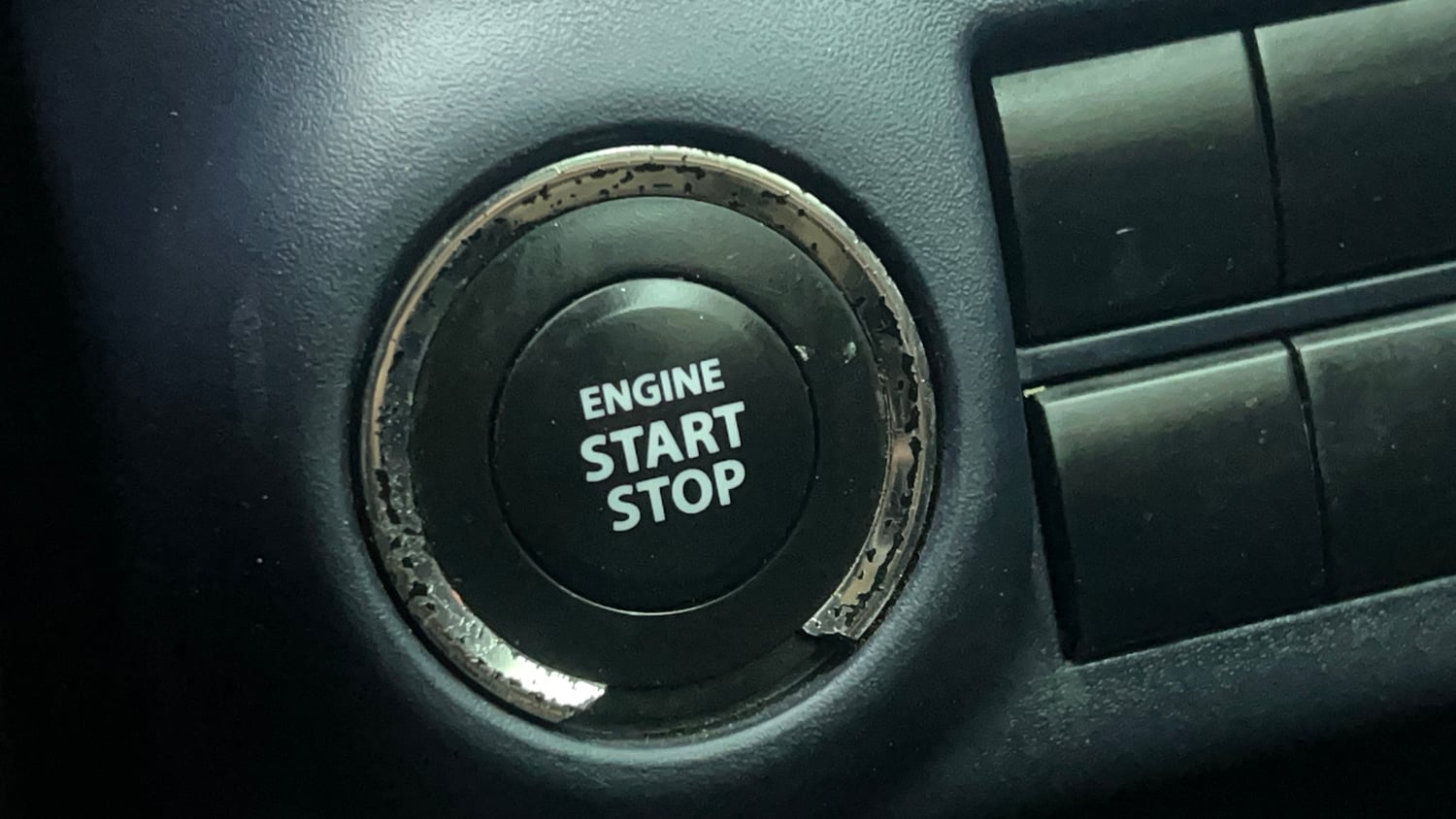 Used 2022 Maruti Suzuki Baleno Alpha Petrol Manual top_features Keyless start