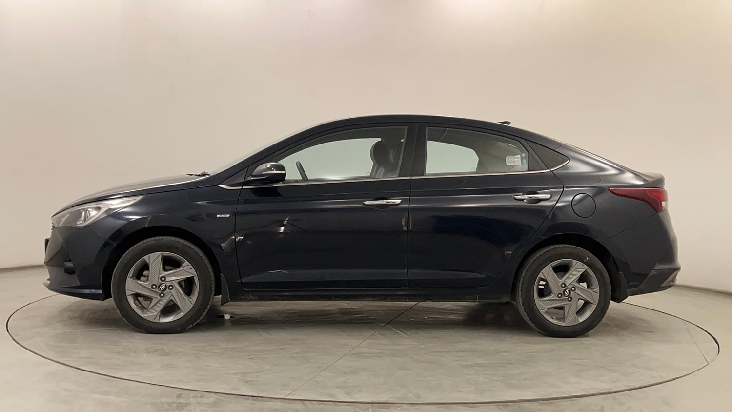 Used 2022 Hyundai Verna SX 1.5 VTVT IVT Petrol Automatic exterior LEFT SIDE VIEW