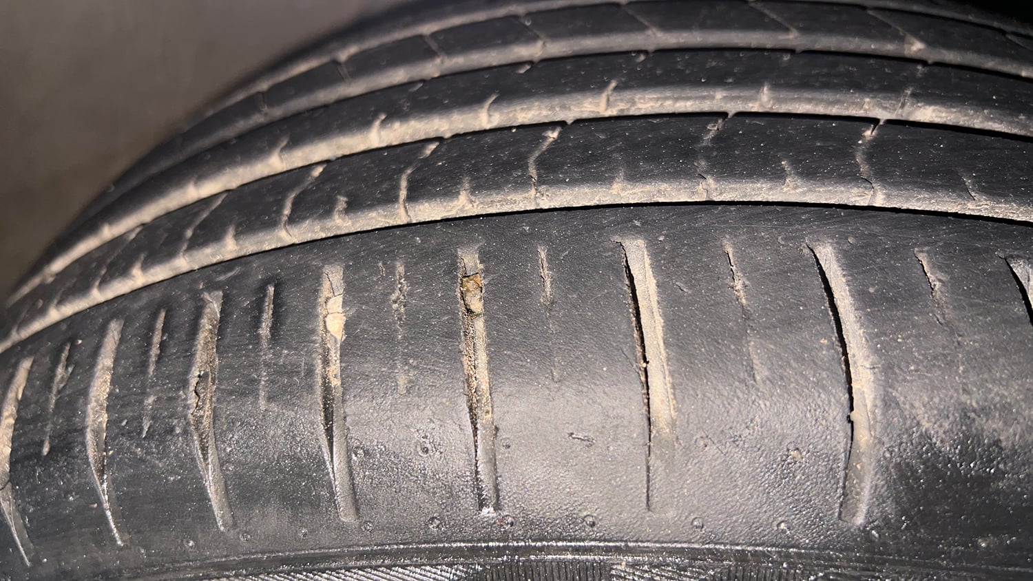 Used 2020 Maruti Suzuki Baleno Alpha Automatic Petrol Automatic tyres RIGHT FRONT TYRE TREAD VIEW