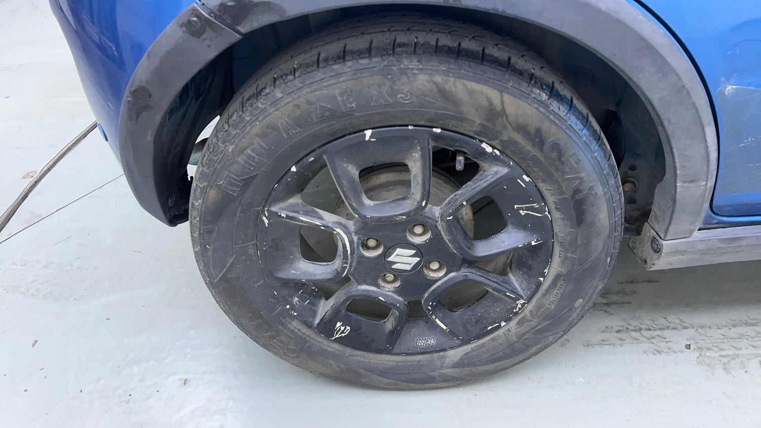 Used 2019 Maruti Suzuki Ignis [2017-2020] Zeta AMT Petrol Dual Tone Petrol Automatic tyres RIGHT REAR TYRE RIM VIEW