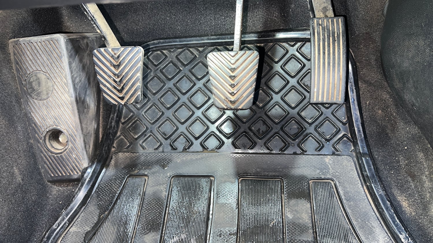 Used 2019 Hyundai Elite i20 Sportz Plus 1.2 Petrol Manual interior PEDALS VIEW