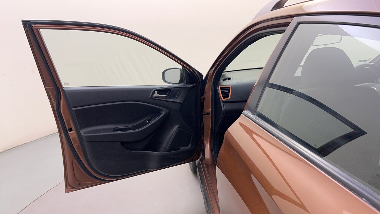 Used 2018 Hyundai i20 Active 1.2 SX Petrol Manual interior LEFT FRONT DOOR OPEN VIEW