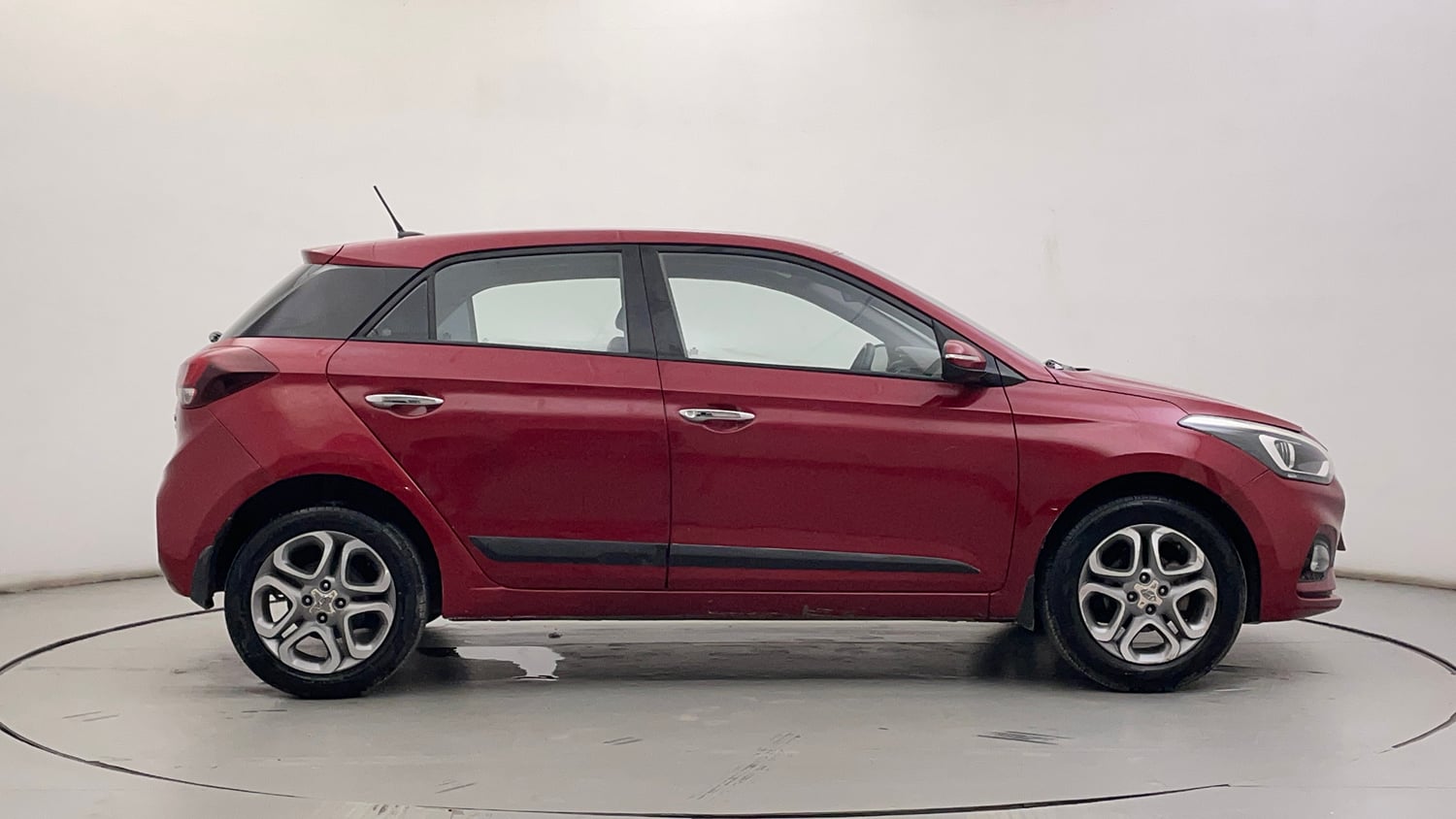Used 2020 Hyundai Elite i20 Asta 1.2 (O) Petrol Manual exterior RIGHT SIDE VIEW