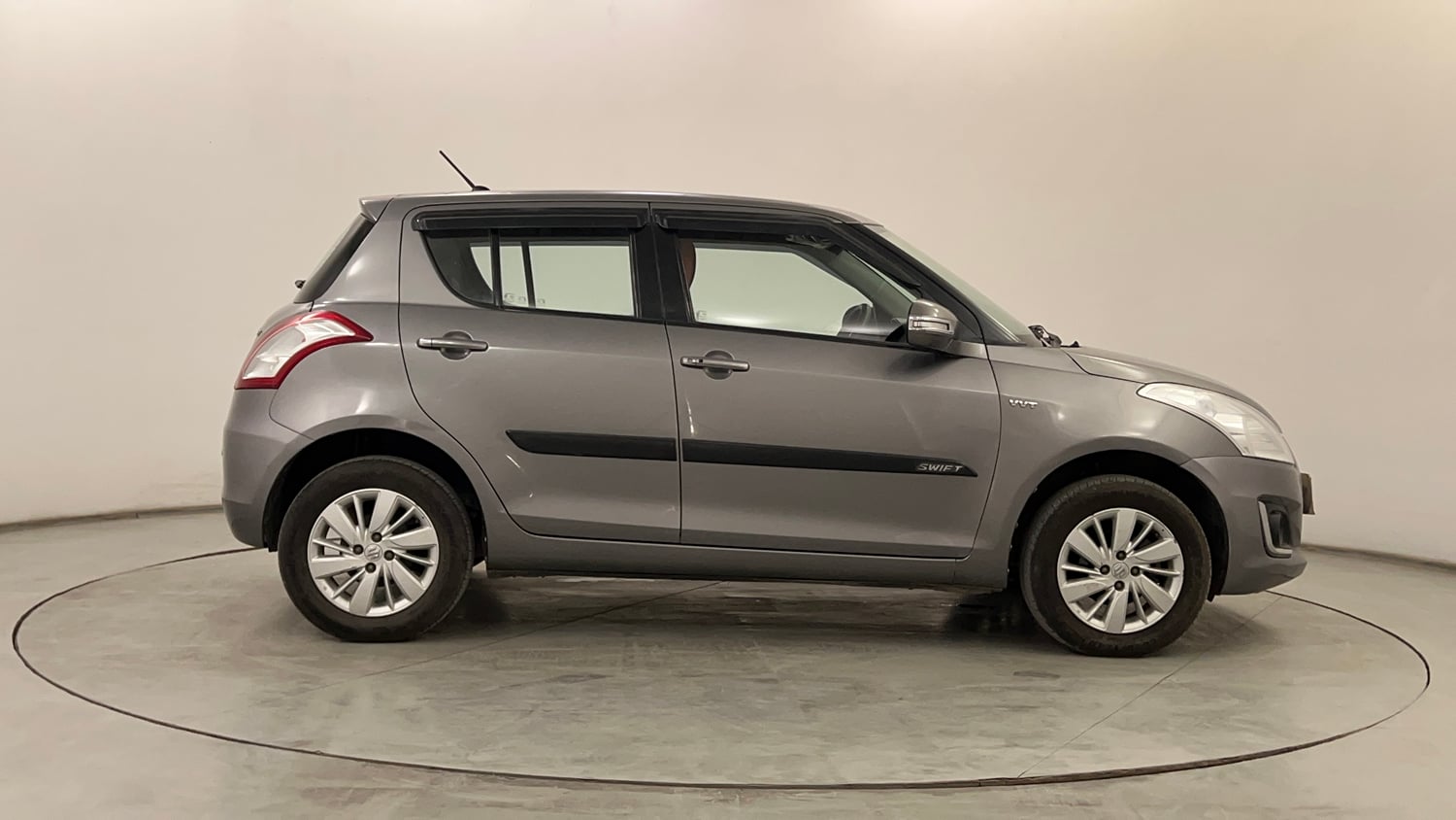 Used 2016 Maruti Suzuki Swift ZXi Petrol Manual exterior RIGHT SIDE VIEW