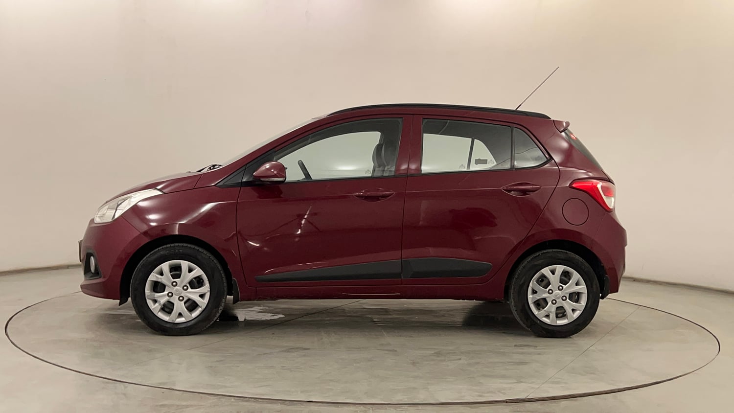 Used 2016 Hyundai Grand i10 Sportz 1.2 Kappa VTVT Petrol Manual exterior LEFT SIDE VIEW