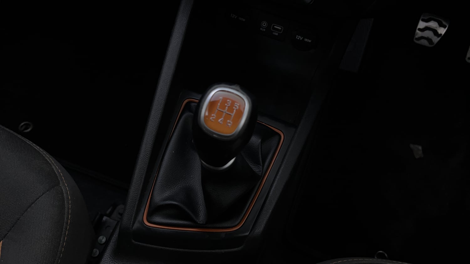 Used 2018 Hyundai i20 Active 1.2 SX Petrol Manual interior GEAR  KNOB VIEW