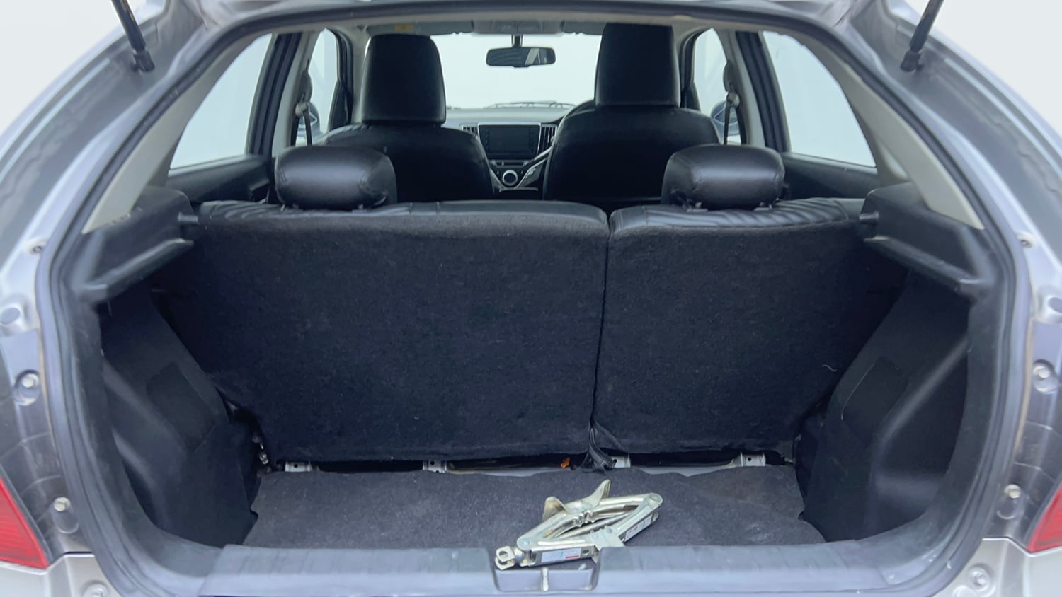 Used 2021 Maruti Suzuki Baleno Zeta Petrol Manual interior DICKY INSIDE VIEW
