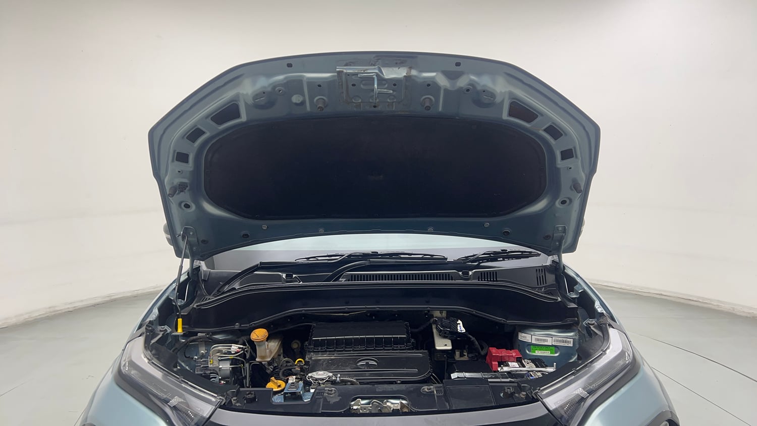 Used 2022 Tata Punch Adventure MT Petrol Manual engine ENGINE & BONNET OPEN FRONT VIEW