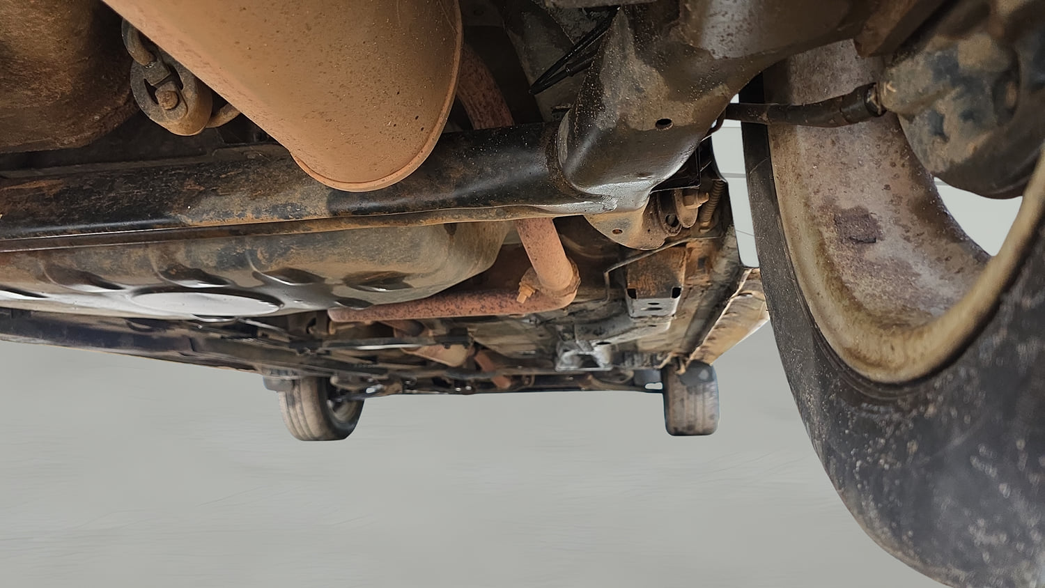 Used 2017 Tata Tiago Revotron XZ Petrol Manual extra REAR RIGHT UNDERBODY VIEW