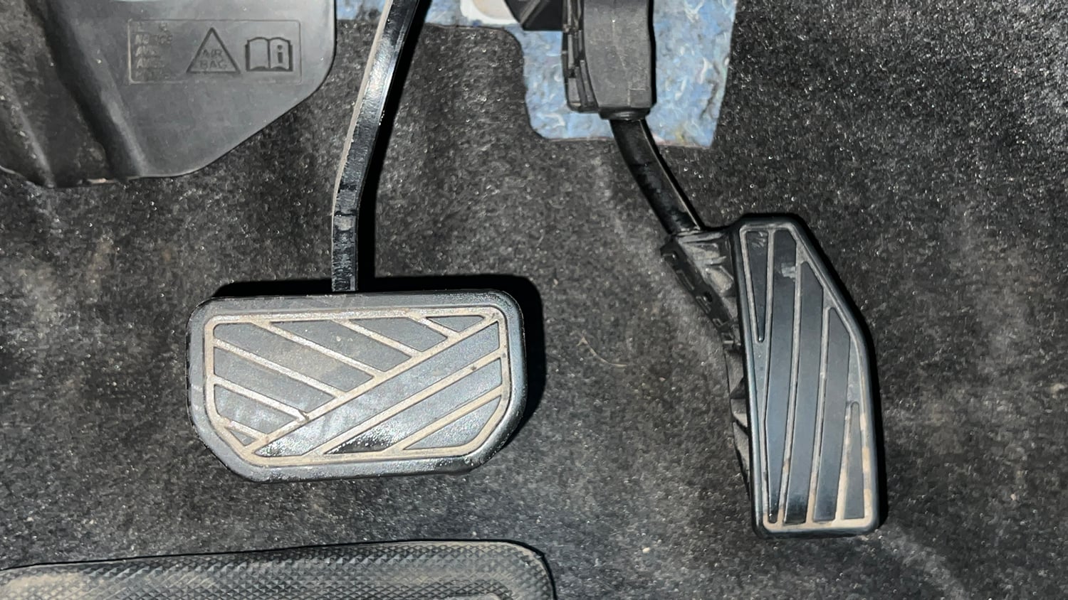 Used 2024 Maruti Suzuki Swift ZXi AMT Petrol Automatic interior PEDALS VIEW