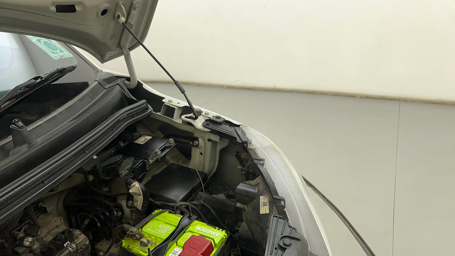 Used 2023 Maruti Suzuki Wagon R VXI 1.0 CNG Cng Manual engine ENGINE LEFT SIDE HINGE & APRON VIEW