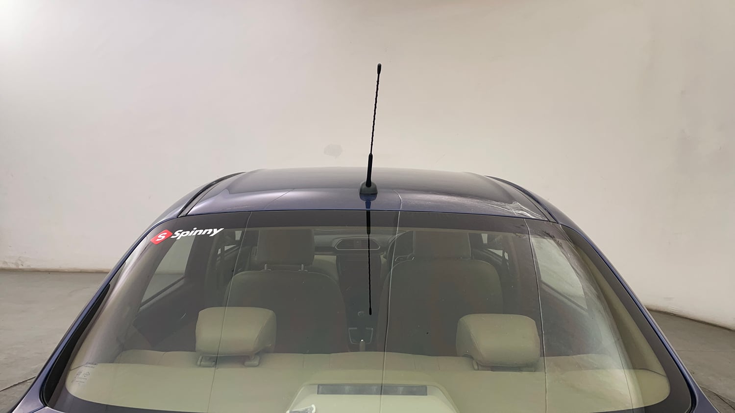 Used 2018 Maruti Suzuki Dzire VXi Petrol Manual exterior BACK WINDSHIELD VIEW