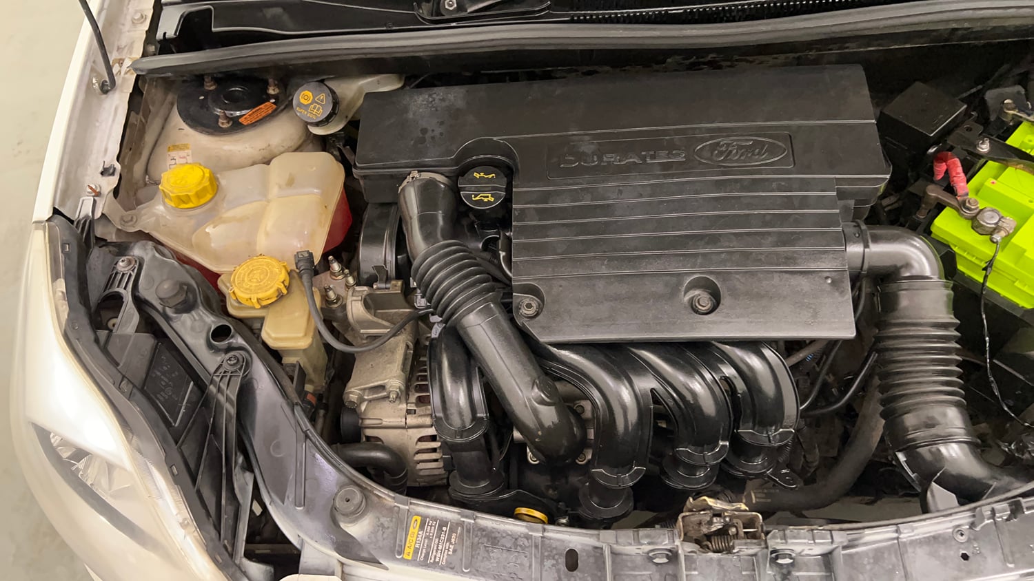 Used 2014 Ford Figo Duratec Petrol Titanium 1.2 Petrol Manual engine ENGINE RIGHT SIDE VIEW