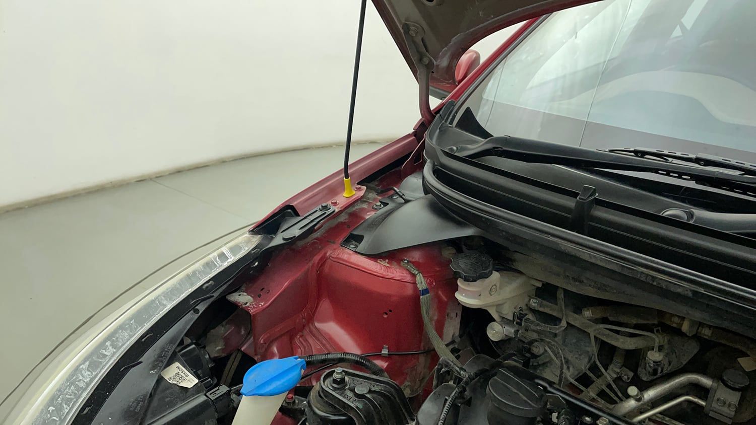 Used 2020 Hyundai Elite i20 Asta 1.2 (O) Petrol Manual engine ENGINE RIGHT SIDE HINGE & APRON VIEW