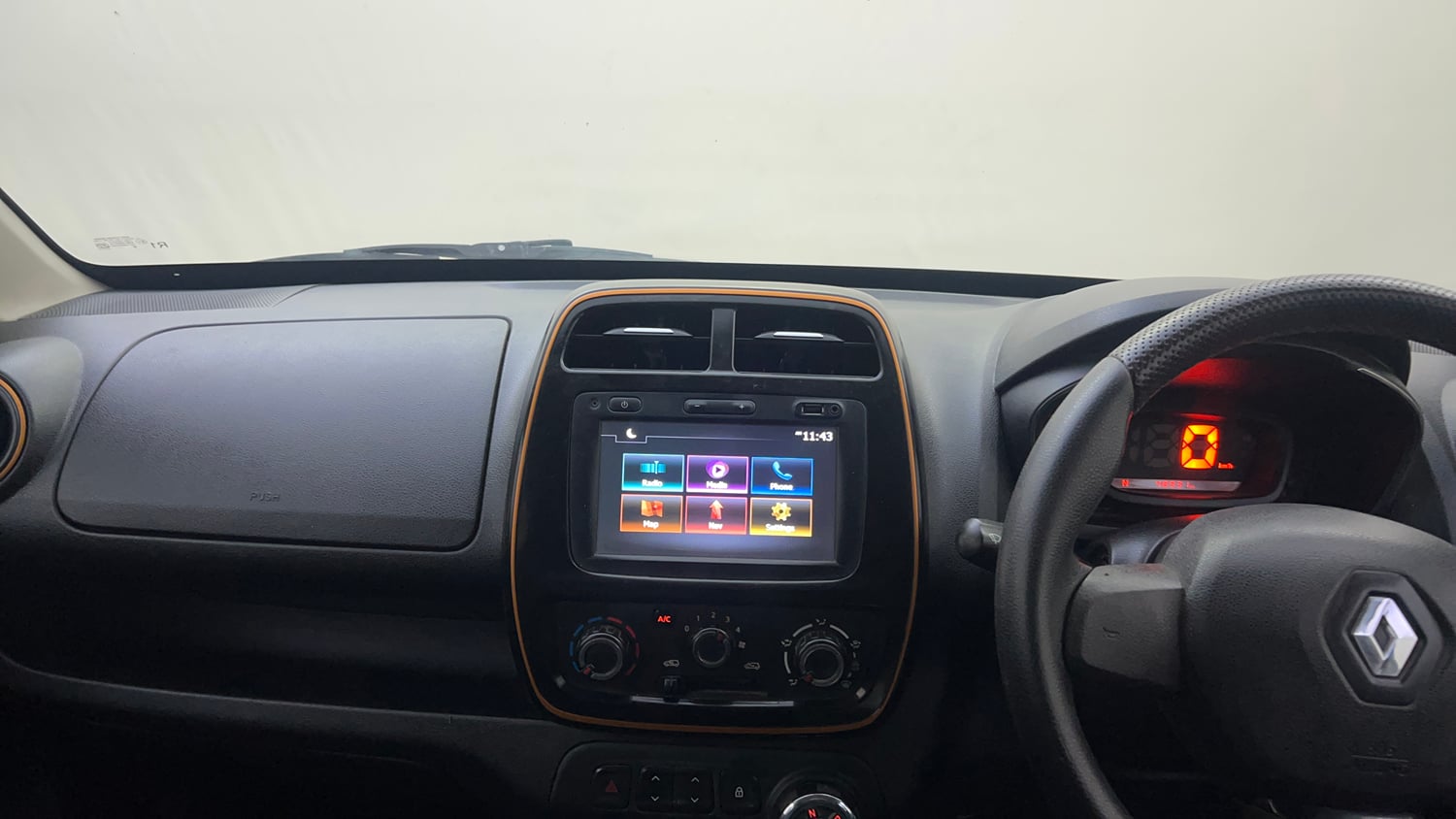 Used 2018 Renault Kwid CLIMBER 1.0 AMT Petrol Automatic interior MUSIC SYSTEM & AC CONTROL VIEW