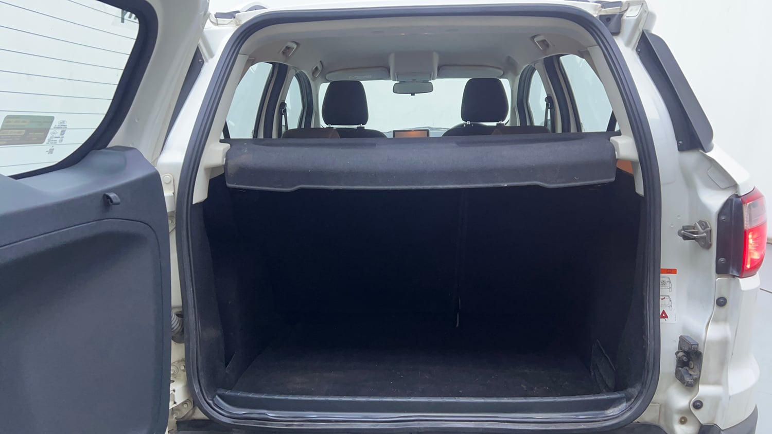Used 2019 Ford EcoSport Titanium 1.5L TDCi Diesel Manual interior DICKY INSIDE VIEW