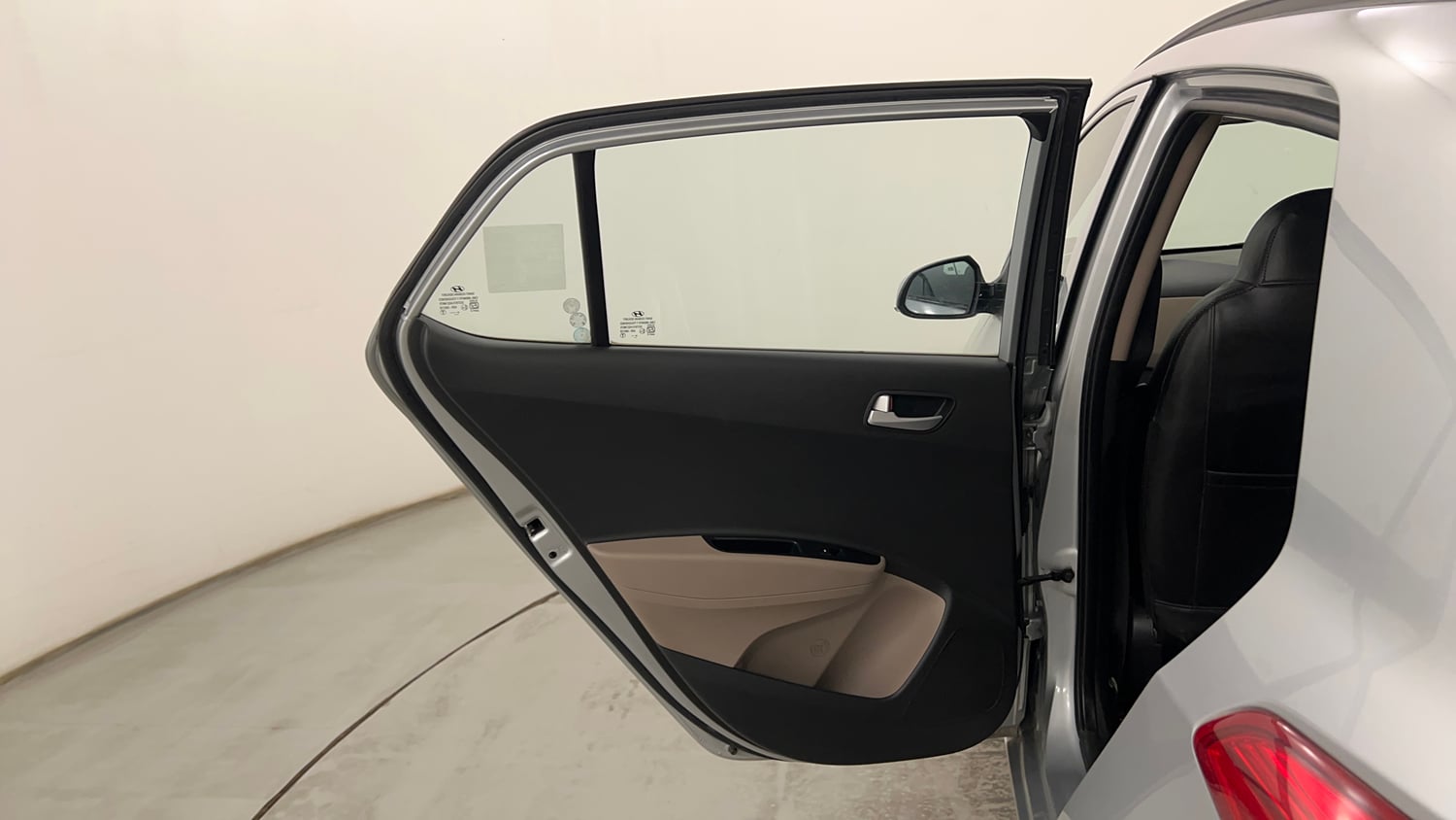 Used 2019 Hyundai Grand i10 Sportz 1.2 Kappa VTVT CNG (Outside Fitted) Cng Manual interior LEFT REAR DOOR OPEN VIEW