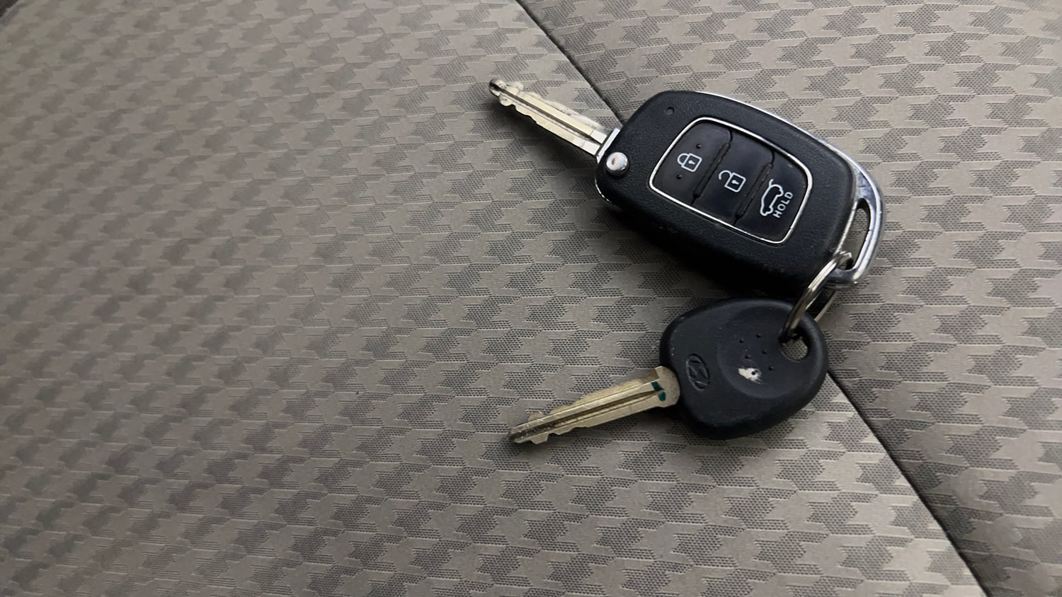 Used 2018 Hyundai Elite i20 Asta 1.2 AT Petrol Automatic extra CAR KEY VIEW