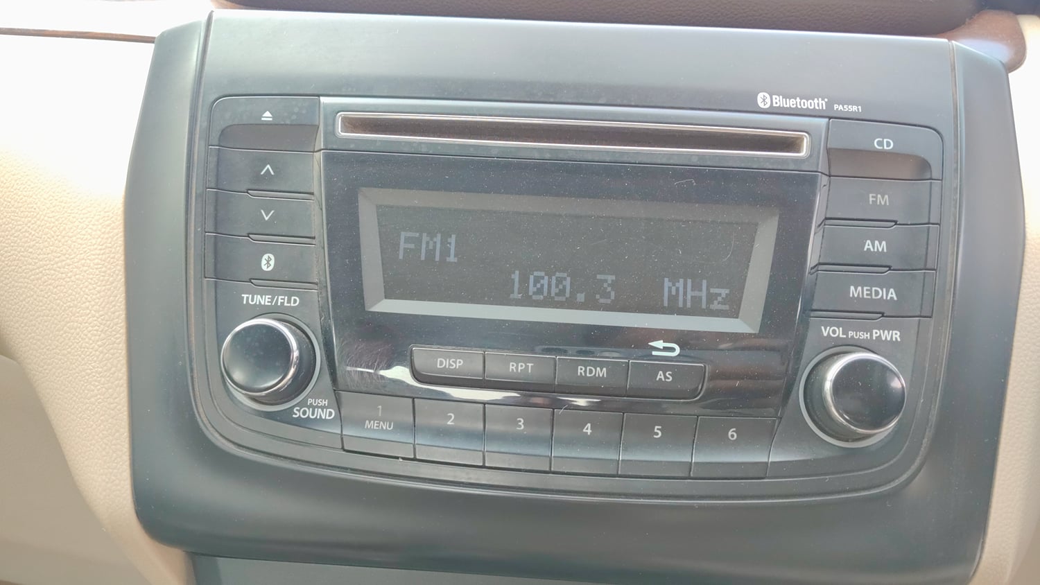 Used 2017 Maruti Suzuki Dzire VXi AMT Petrol Automatic top_features Integrated (in-dash) music system