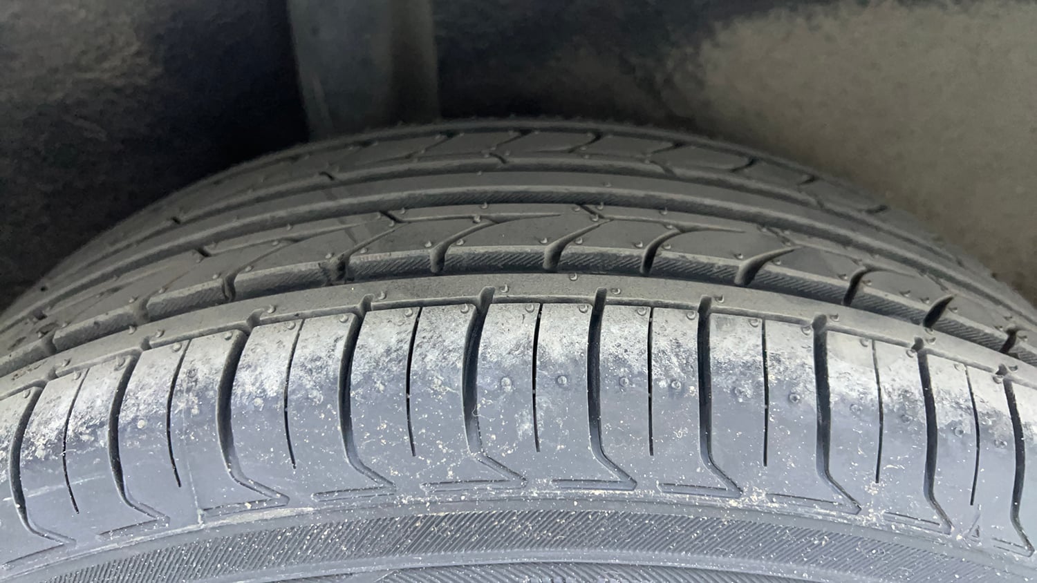 Used 2019 Ford EcoSport Titanium 1.5L TDCi Diesel Manual tyres RIGHT REAR TYRE TREAD VIEW