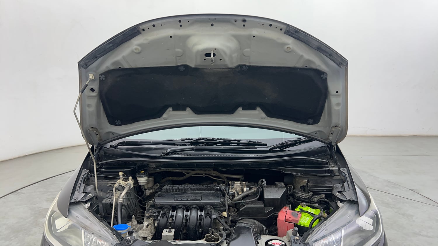 Used 2019 Honda Jazz V CVT Petrol Petrol Automatic engine ENGINE & BONNET OPEN FRONT VIEW