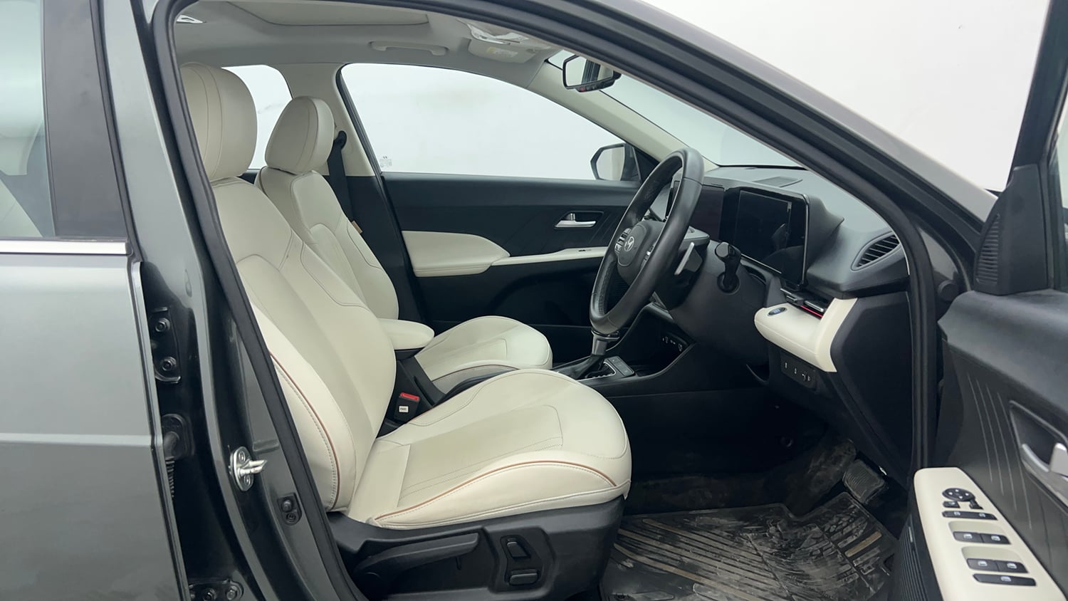 Used 2024 Hyundai Verna SX (O) 1.5 Petrol IVT Petrol Automatic interior RIGHT SIDE FRONT DOOR CABIN VIEW